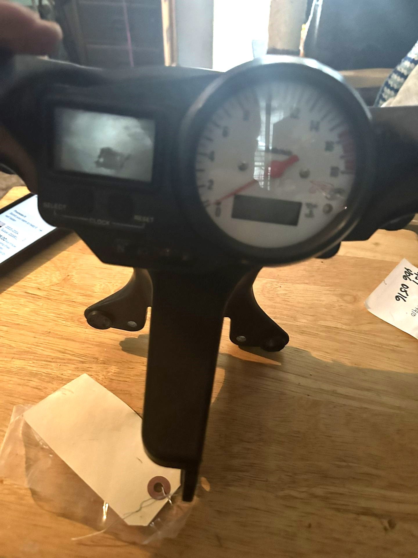 99-02 Yamaha R6 Gauges Speedometer Gauge & Upper Fairing Bracket Stay