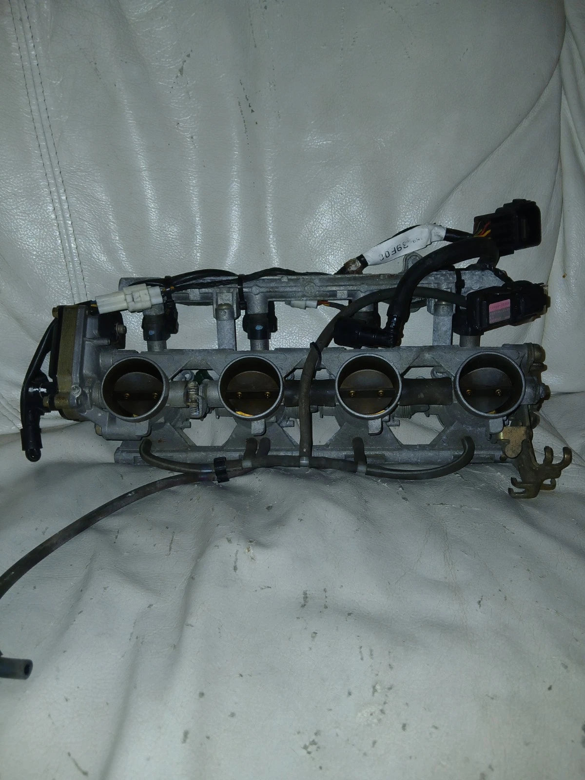 01-03 Suzuki GSXR 600 Throttle Bodies OEM Complete Set GSXR600