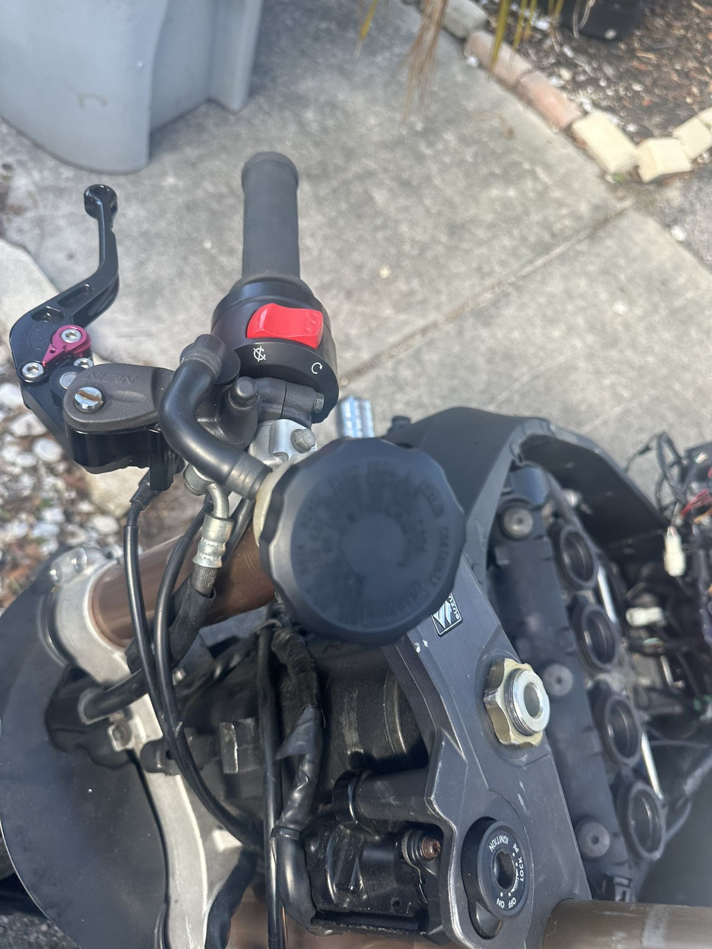 05 06 Suzuki GSXR 1000 project bike , engine questionable , clean title GSXR1000