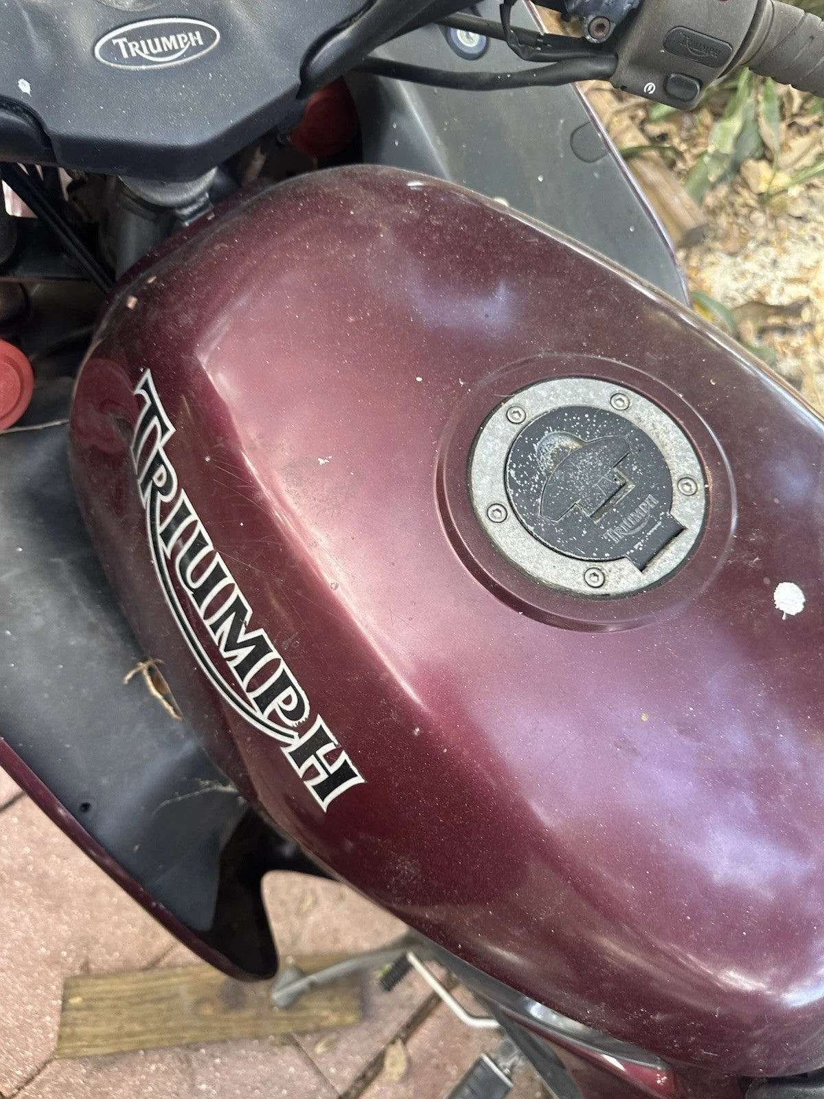 97 Triumph Trophy 900 OEM Carburetors Carbs - Parting Out Complete Bike