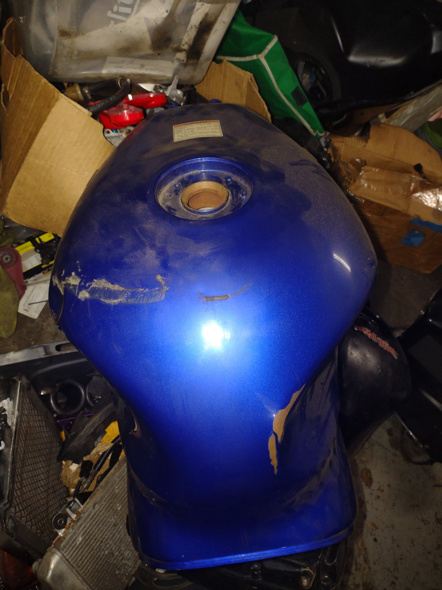 SOLD SOLD 01-07 Suzuki Hayabusa Gas Tank Generation 1 Busa Fuel Tank GSX1300R Petrol Cell