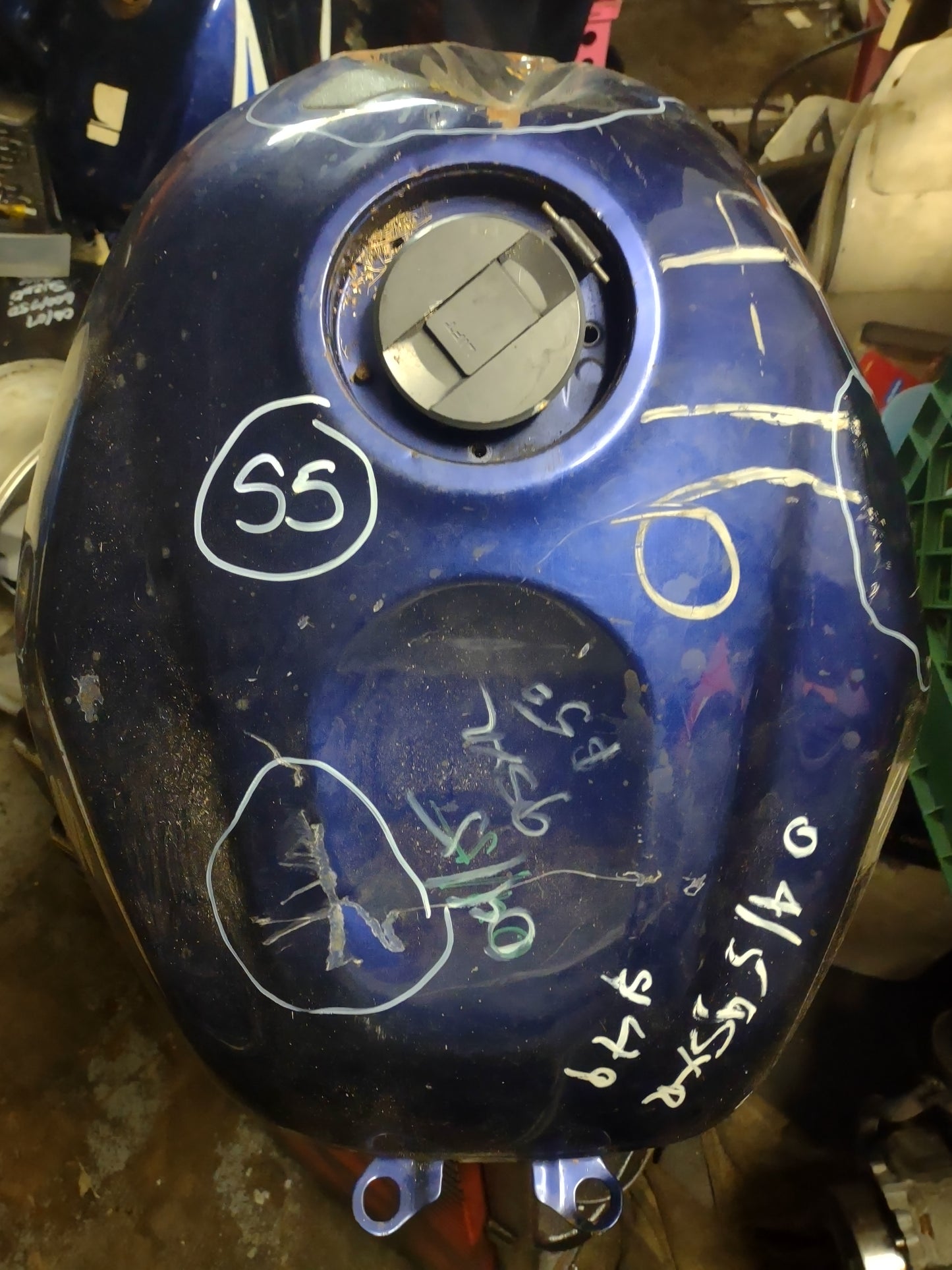 04 05 Suzuki GSXR 600 750 Gas Fuel Petrol Tank Cell GSXR600 GSXR750 - Damage