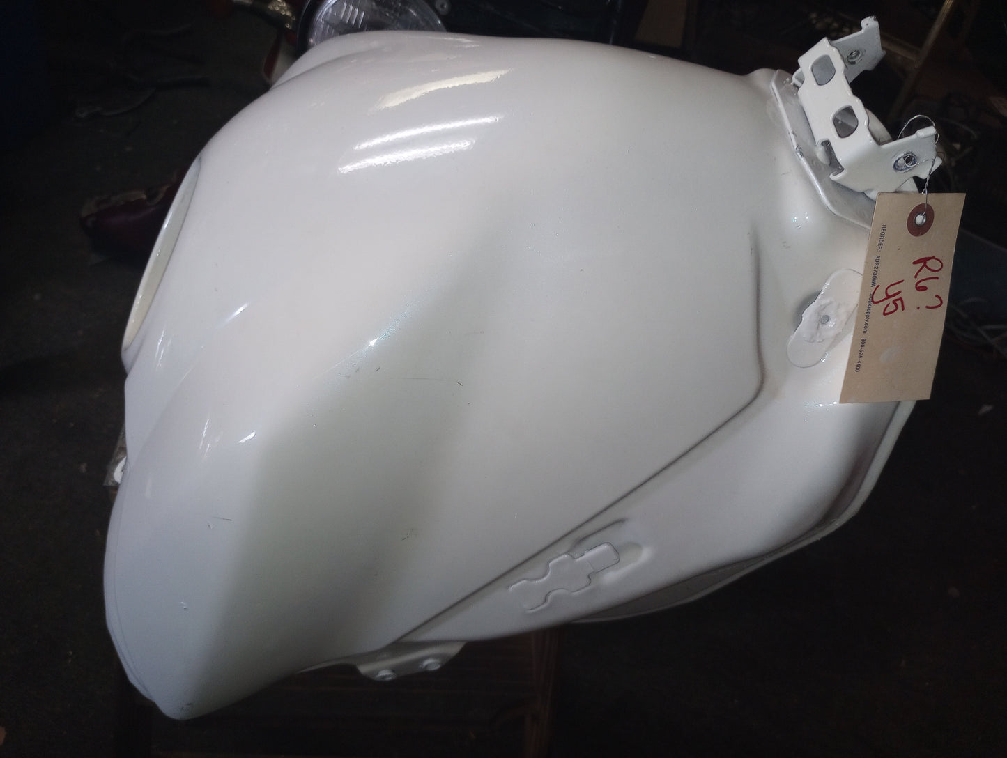 04-06 Yamaha R1 Gas Tank Fuel Petrol Cell YZF1000 YZF 1000