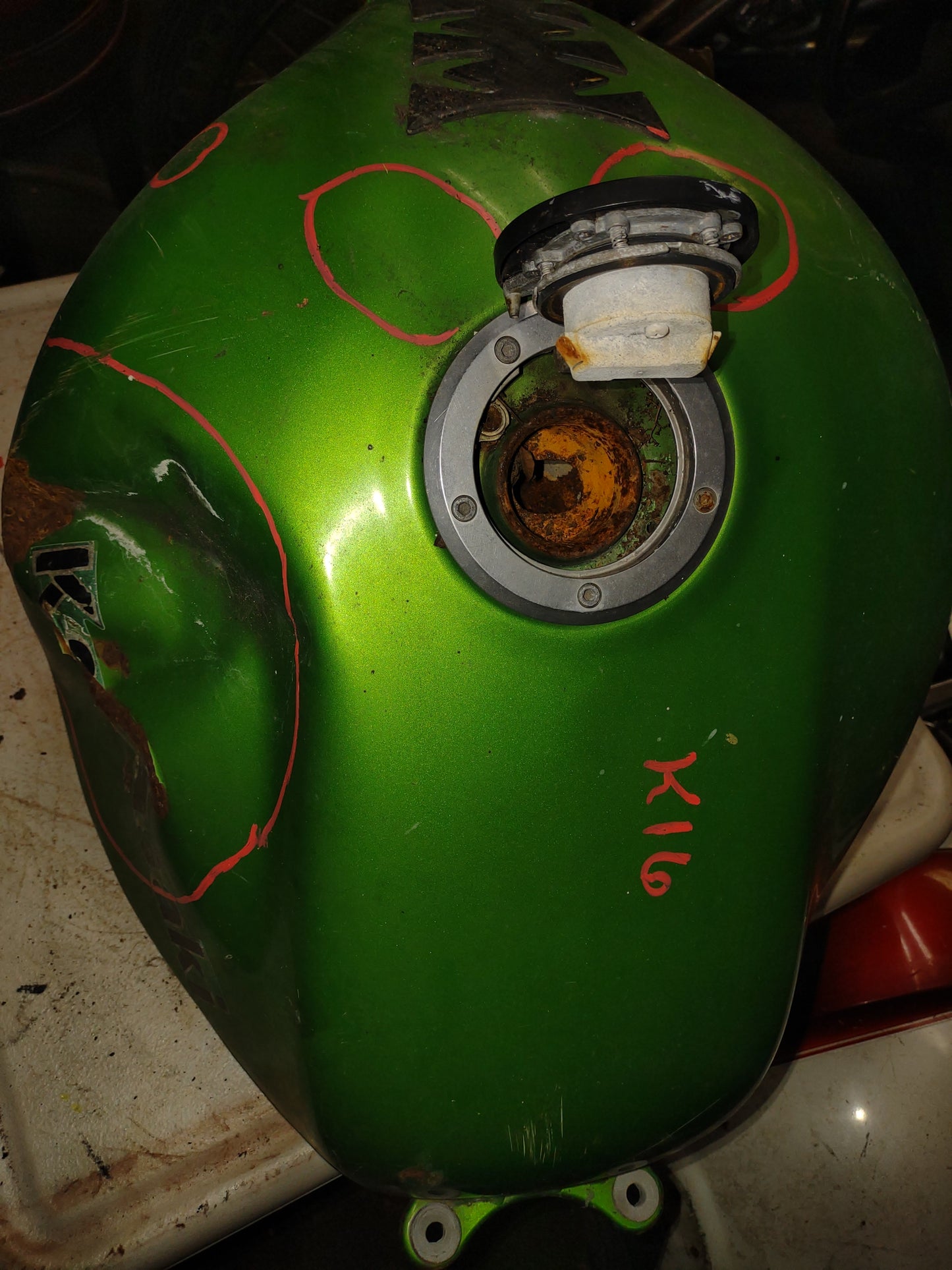 Kawasaki ZX7 ? ZX9 ? Gas Tank Fuel petrol Cell Reservoir ZX-7 ZX-9