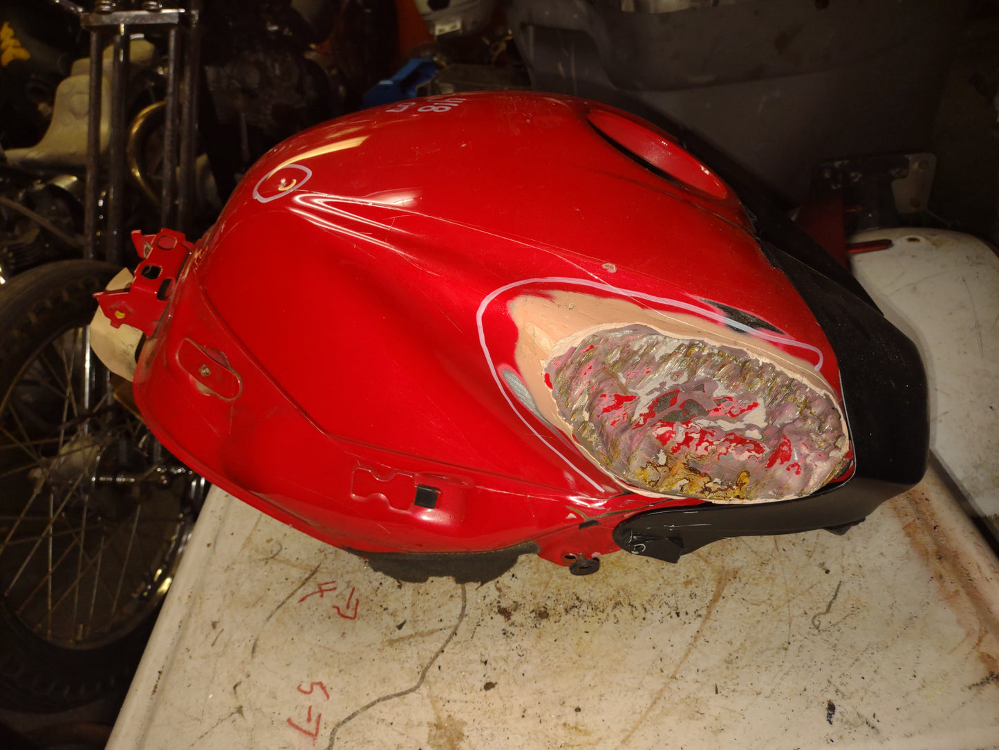 07 Yamaha R1 Gas Tank Fuel Petrol Cell YZF1000 YZF 1000