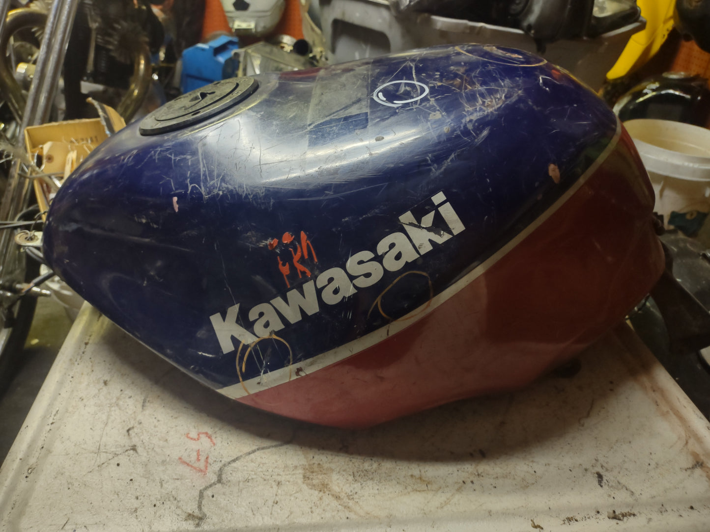 Kawasaki ZX6 ZX-6 ZX6E Gas Fuel Petrol Tank Ninja 600 OEM