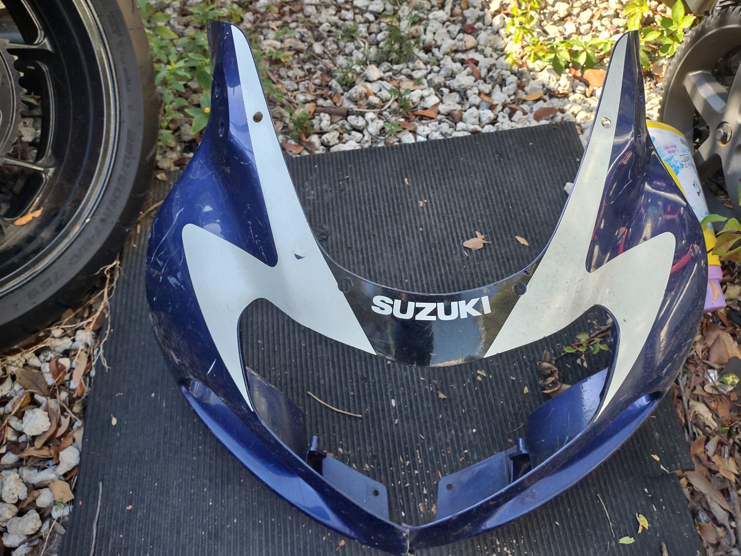 Suzuki GSXR 750 00-03 GSXR 600 01-03 Upper Front Nose Fairing Cowl Plastic 94411-35F0