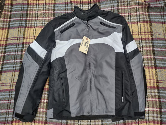 BILT Motorcycle Jacket Size Medium Like New