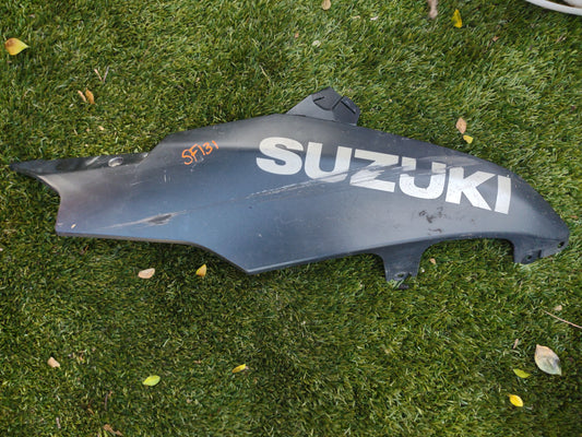 08 09 Suzuki GSXR 600 750 Right Side Belly Fairing Bottom Lower Plastic