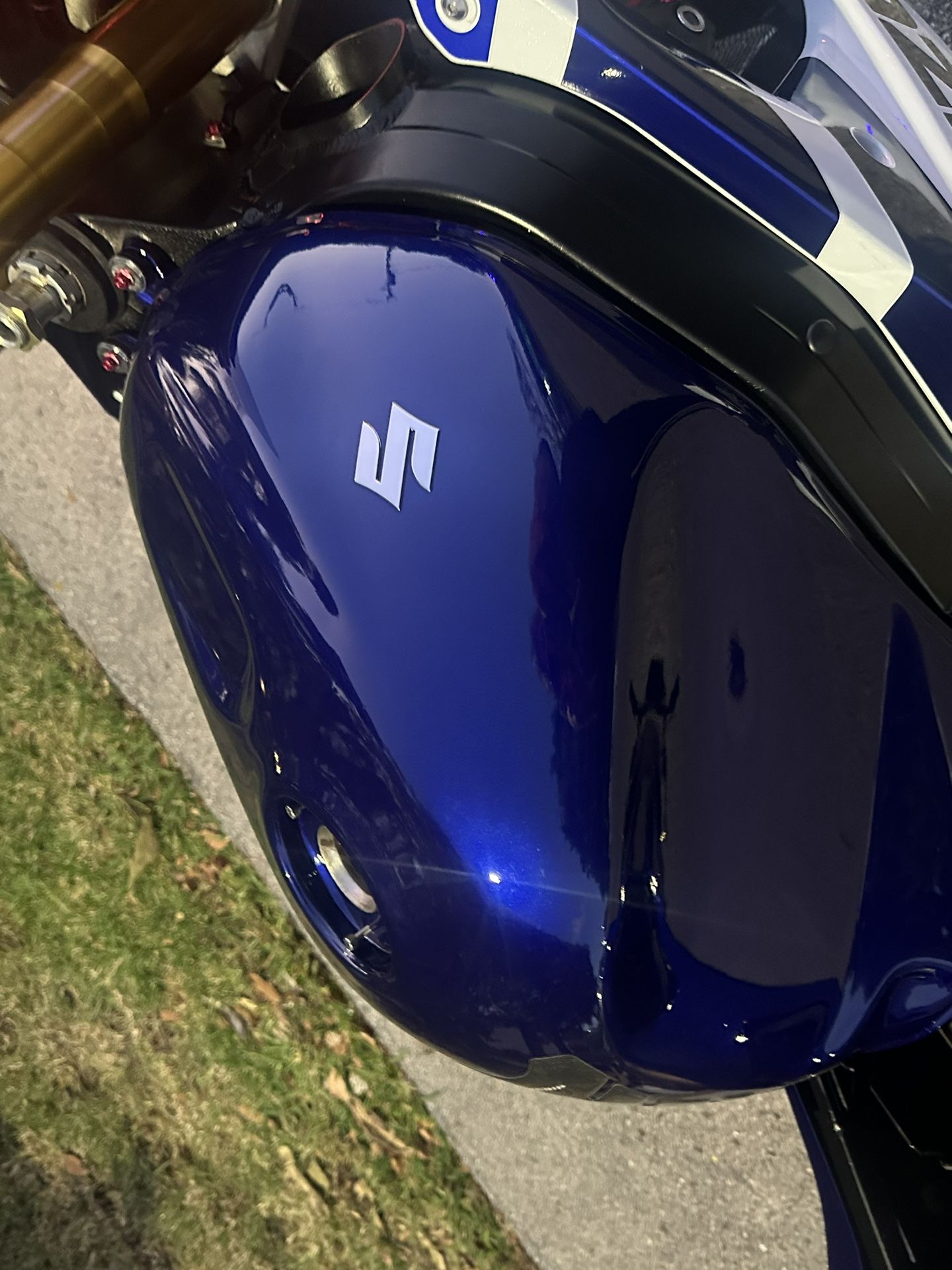 03 04 Suzuki GSXR 1000 Rolling Chassis as pictured or for parts