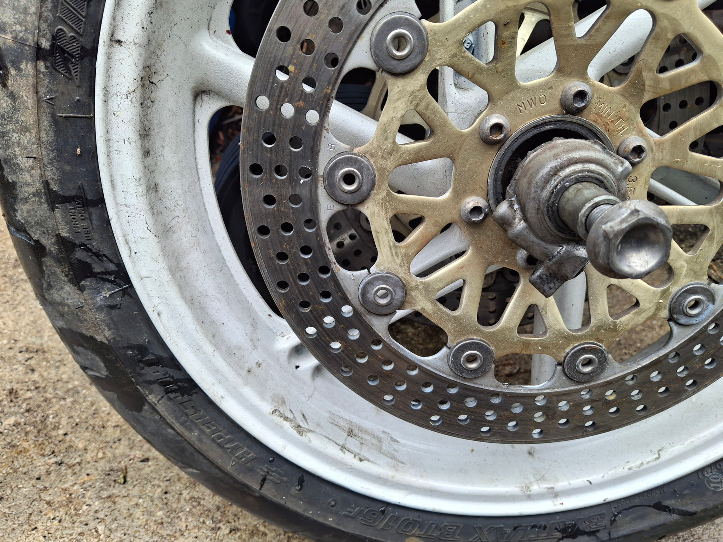 93 Honda CBR900RR Front Rim 900RR Wheel w Speedo Drive