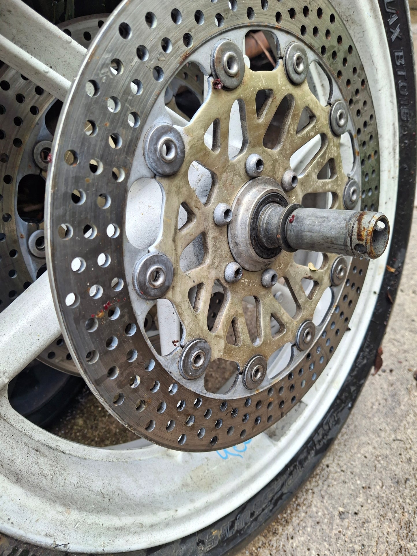 93 Honda CBR900RR Front Rim 900RR Wheel w Speedo Drive