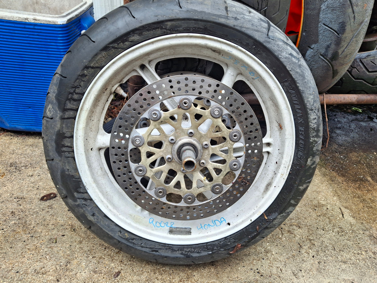 93 Honda CBR900RR Front Rim 900RR Wheel w Speedo Drive