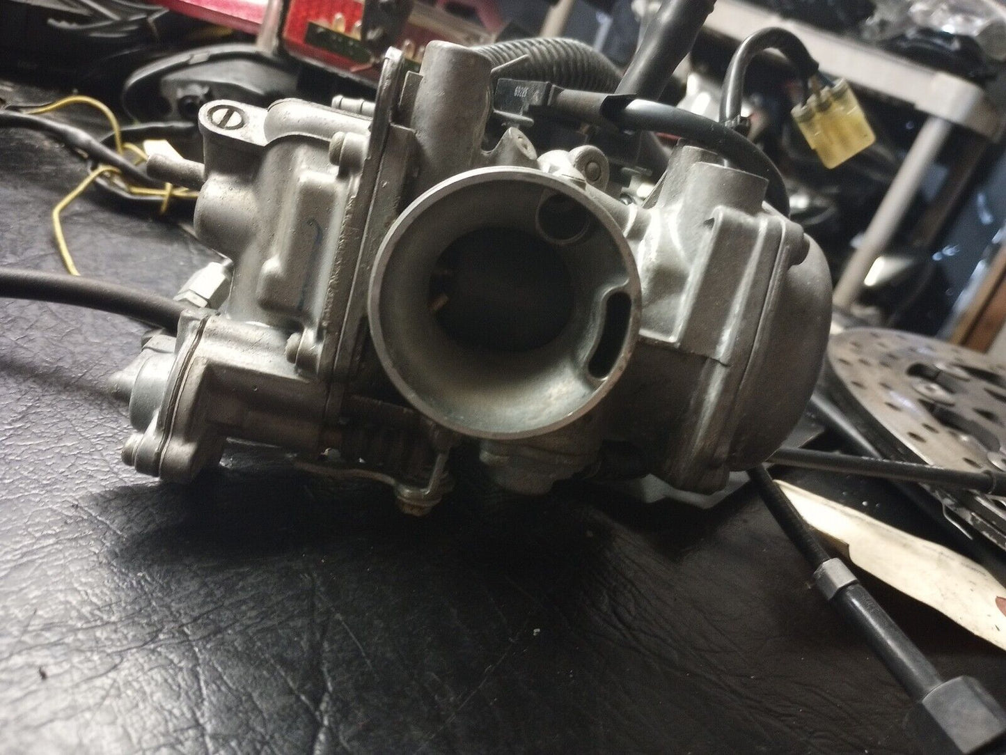 SOLD 05 Honda Shadow 600 VT600 Single Carb OEM Carbs Carburetor clean ready VT