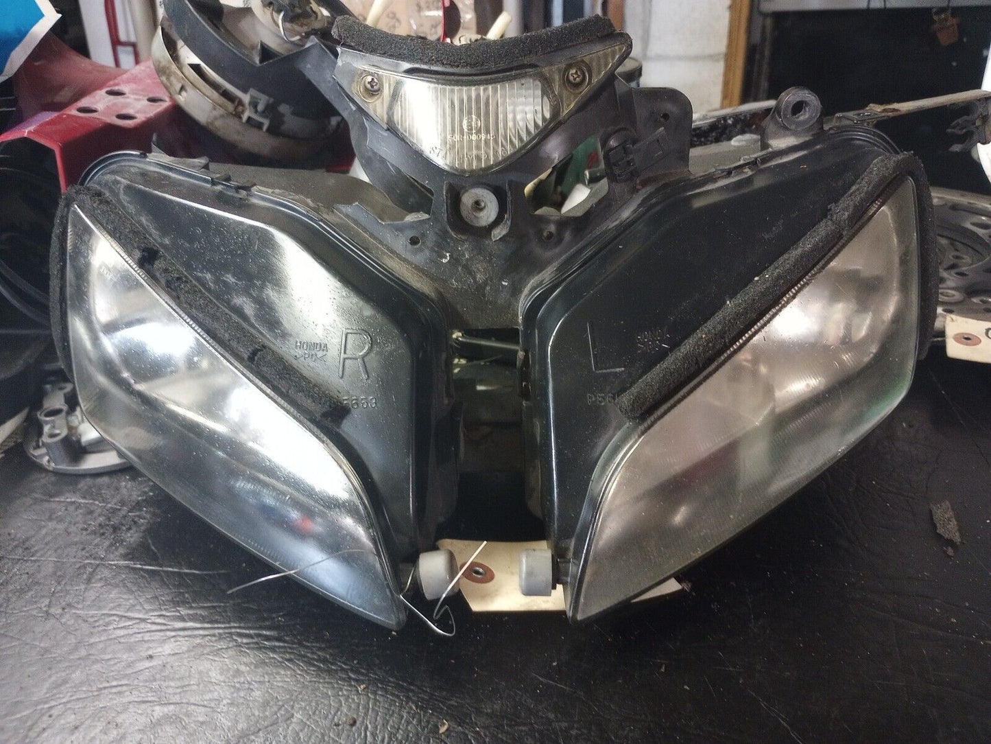 04 05 Honda CBR1000RR CBR 1000RR Front Headlight Headlamp OEM Damaged CBR 1000 RR