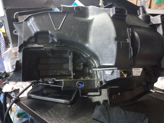 04 05 06 07 HONDA CBR1000RR Undertail Under Tail Battery Tray CBR1000 CBR 1000 RR Fender