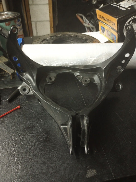 05 06 Suzuki GSXR1000 GSXR 1000 Upper Fairing Headlight Bracket Stay Mount OEM