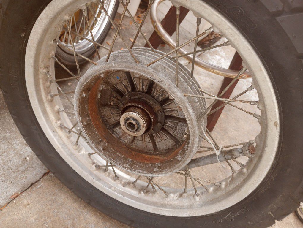 1970 To 1984 BMW Airhead Rear Wheel Rim Axle With Good Tire R100