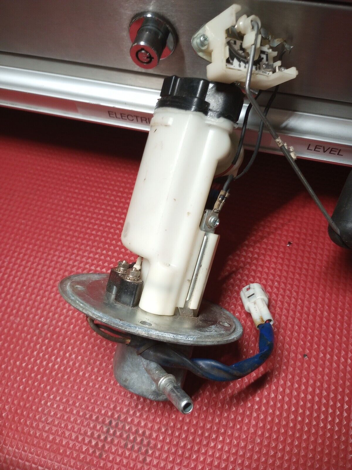 thumbnail image 2 of MAM Fuel Pump Module Assembly For 2006-2007 Suzuki GSXR 600 750 - 15100-01H00 2 of 6