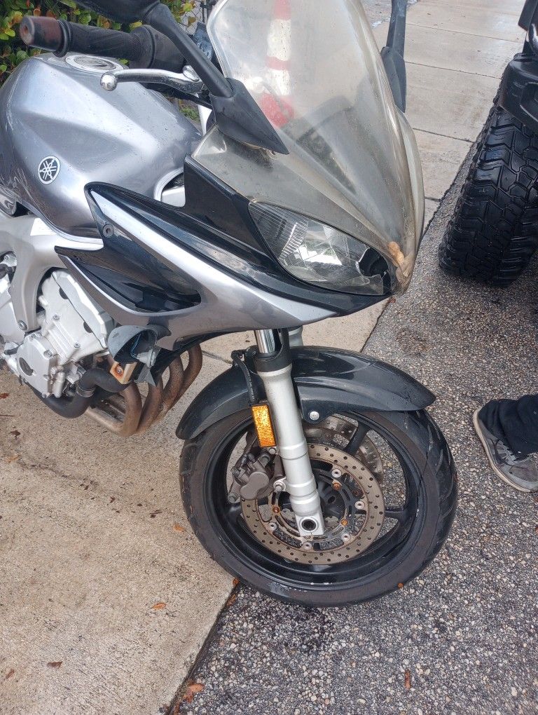 SOLD SOLD 2006 Yamaha Fz6 Only 13,000 Miles