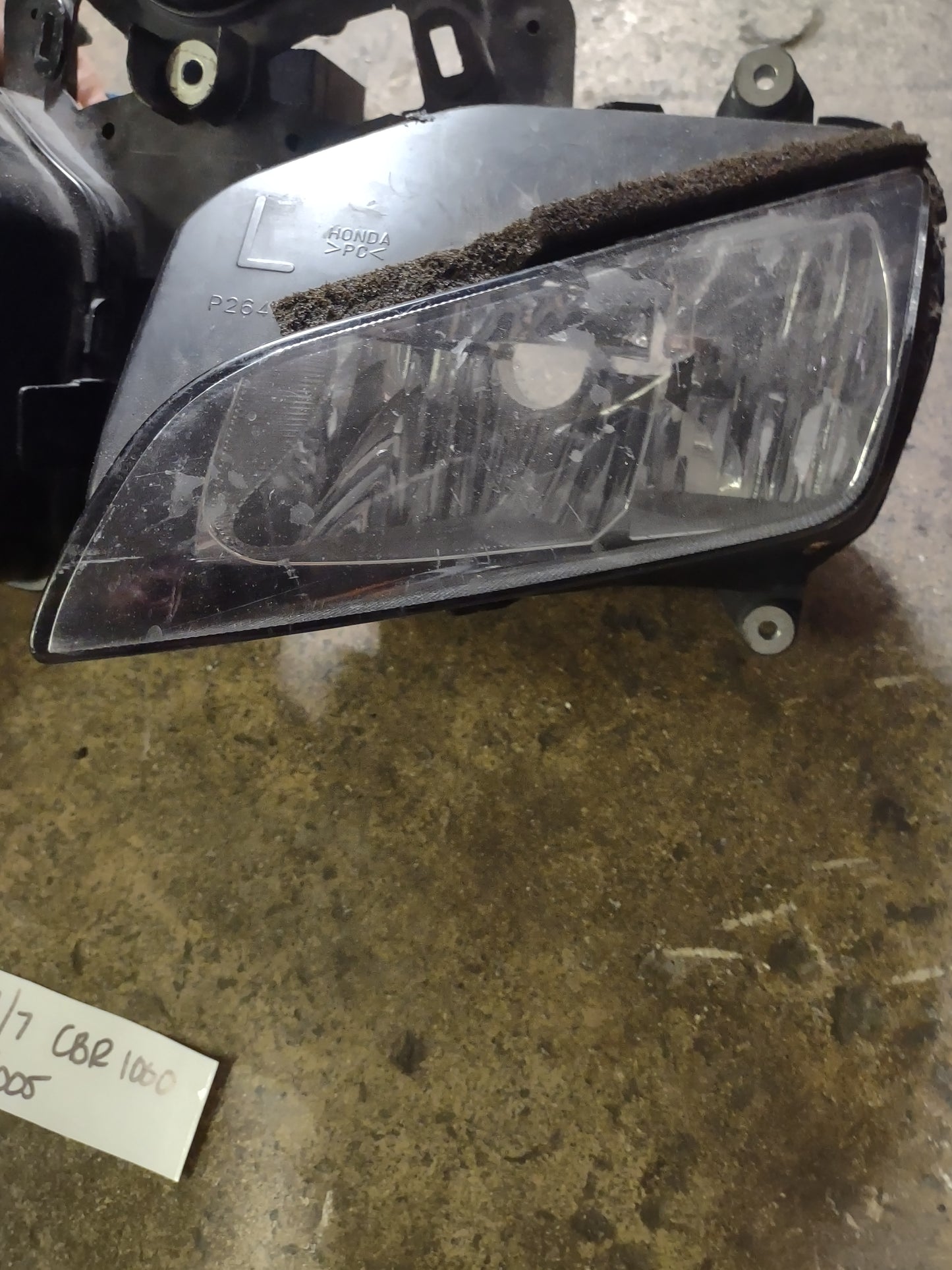 04 05 06 07 Honda CBR 1000 CBR1000 Headlight Head Light Lamp OEM